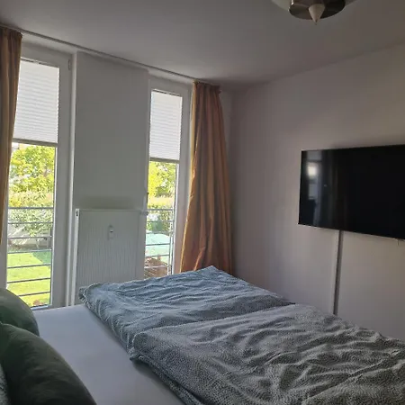 Koeln Appartement Апартаменты *